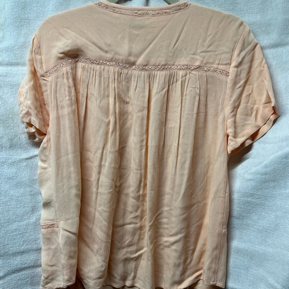 NWT Café Marrakesh Women's Smocked Peach Babydoll Blouse with Floral Embroidery - Picture 4 of 11